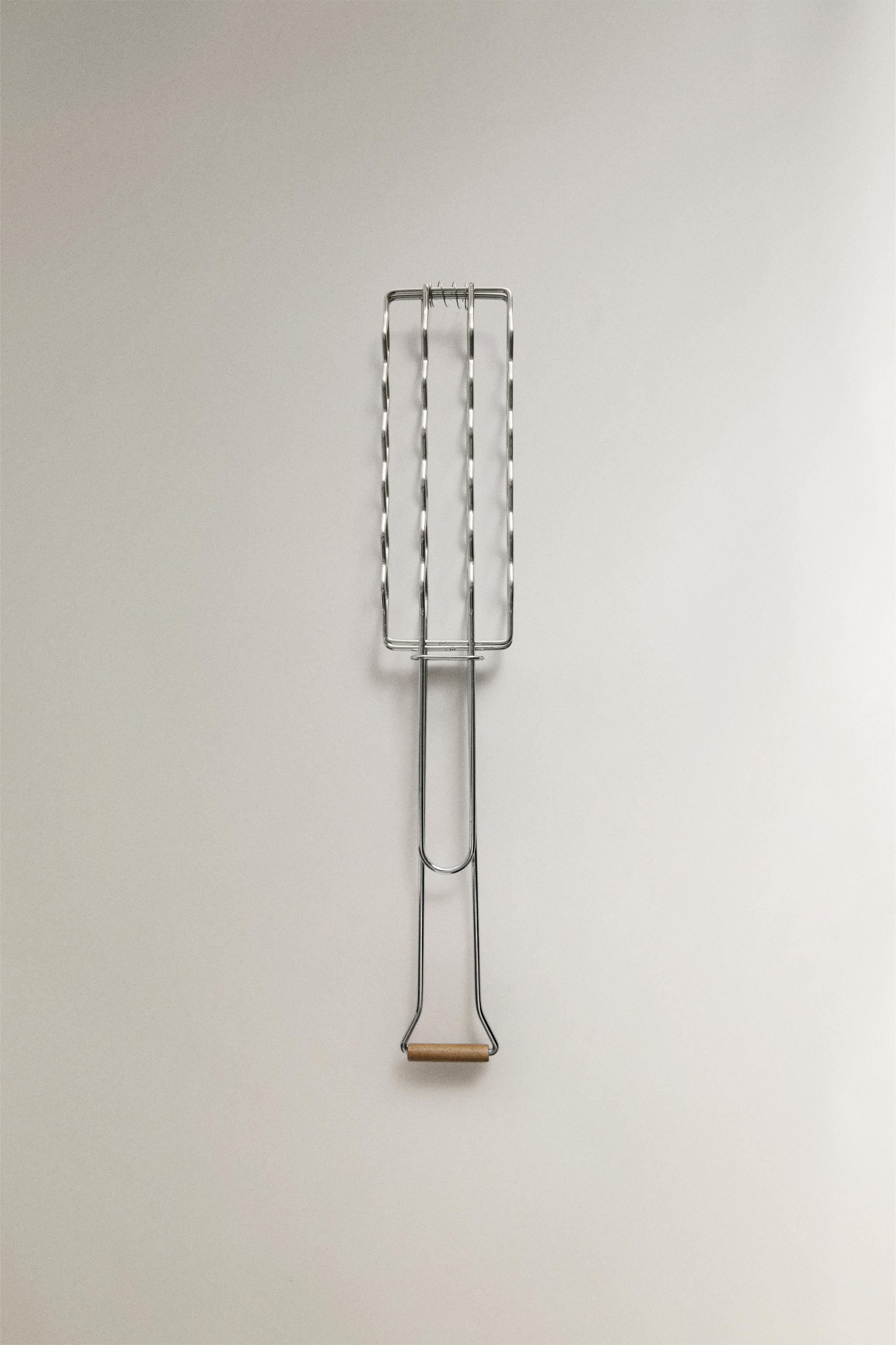 STEEL SAUSAGE BBQ GRILL